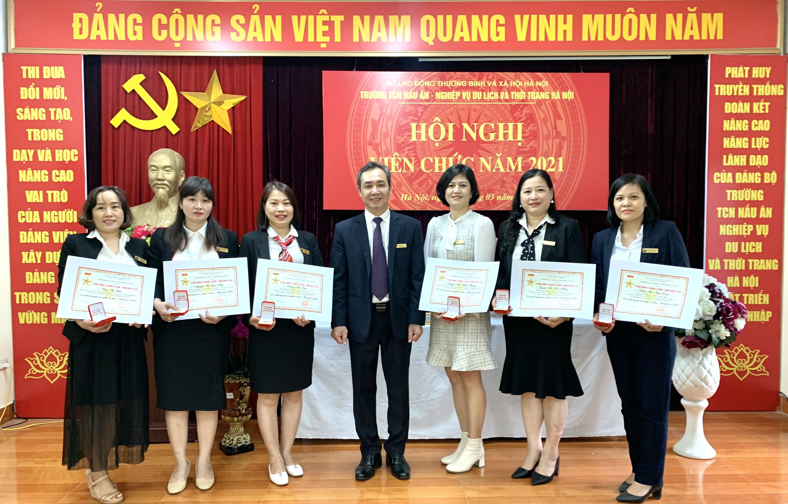 HỘI NGHỊ VIÊN CHỨC NĂM 2021