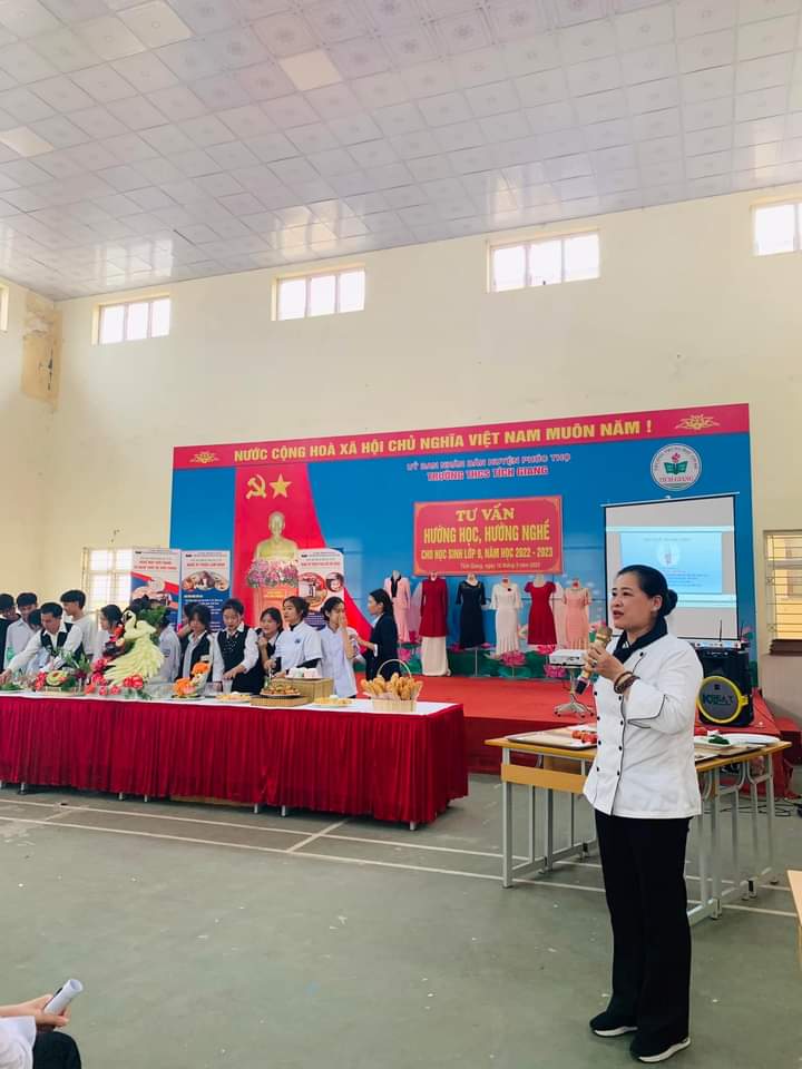 TƯ VẤN HƯỚNG HỌC, HƯỚNG NGHỀ 2023 TẠI TRƯỜNG THCS TÍCH GIANG 3.2023