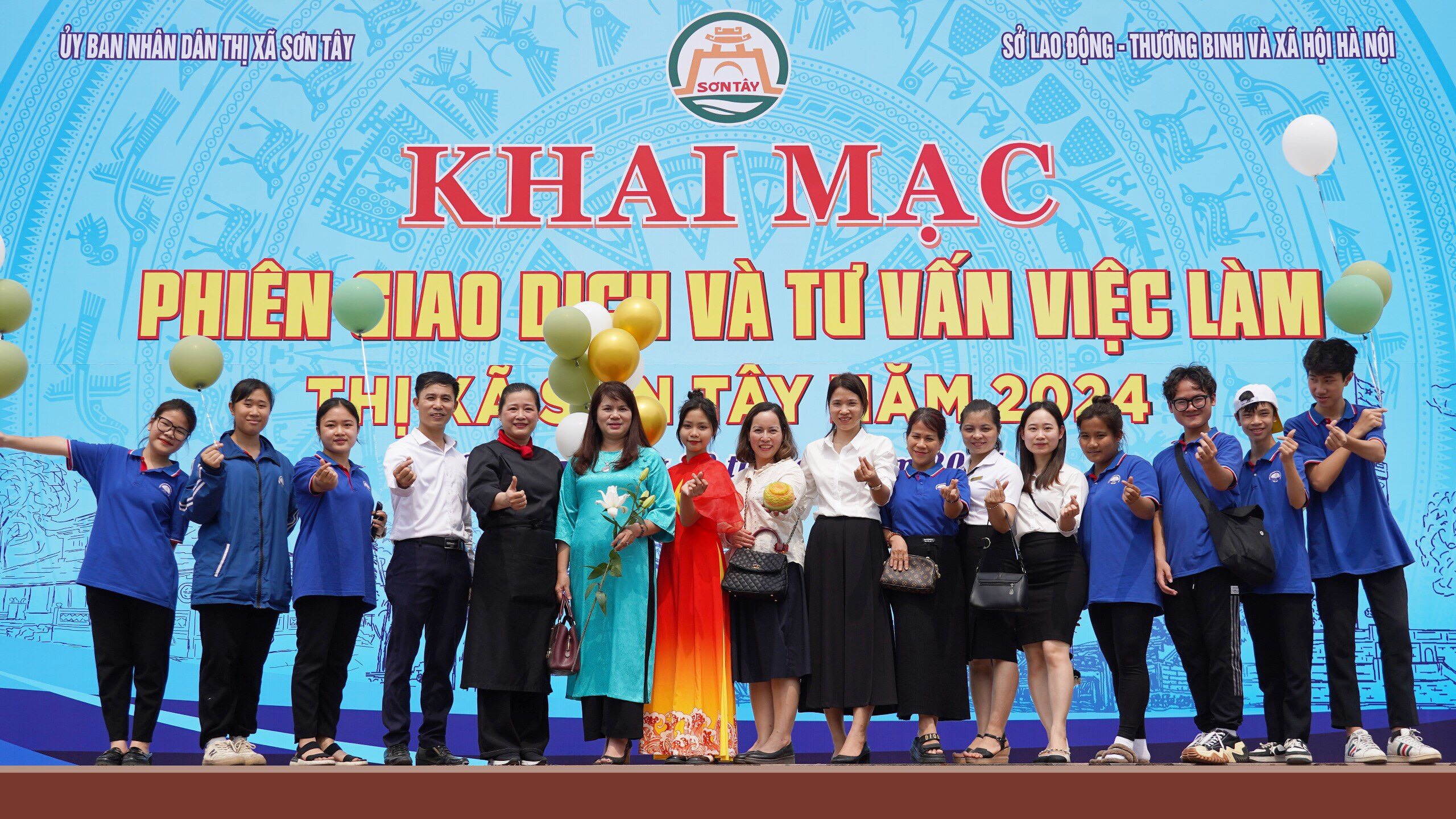 Phiên giao dịch và tư vấn việc làm thị xã Sơn Tây năm 2024