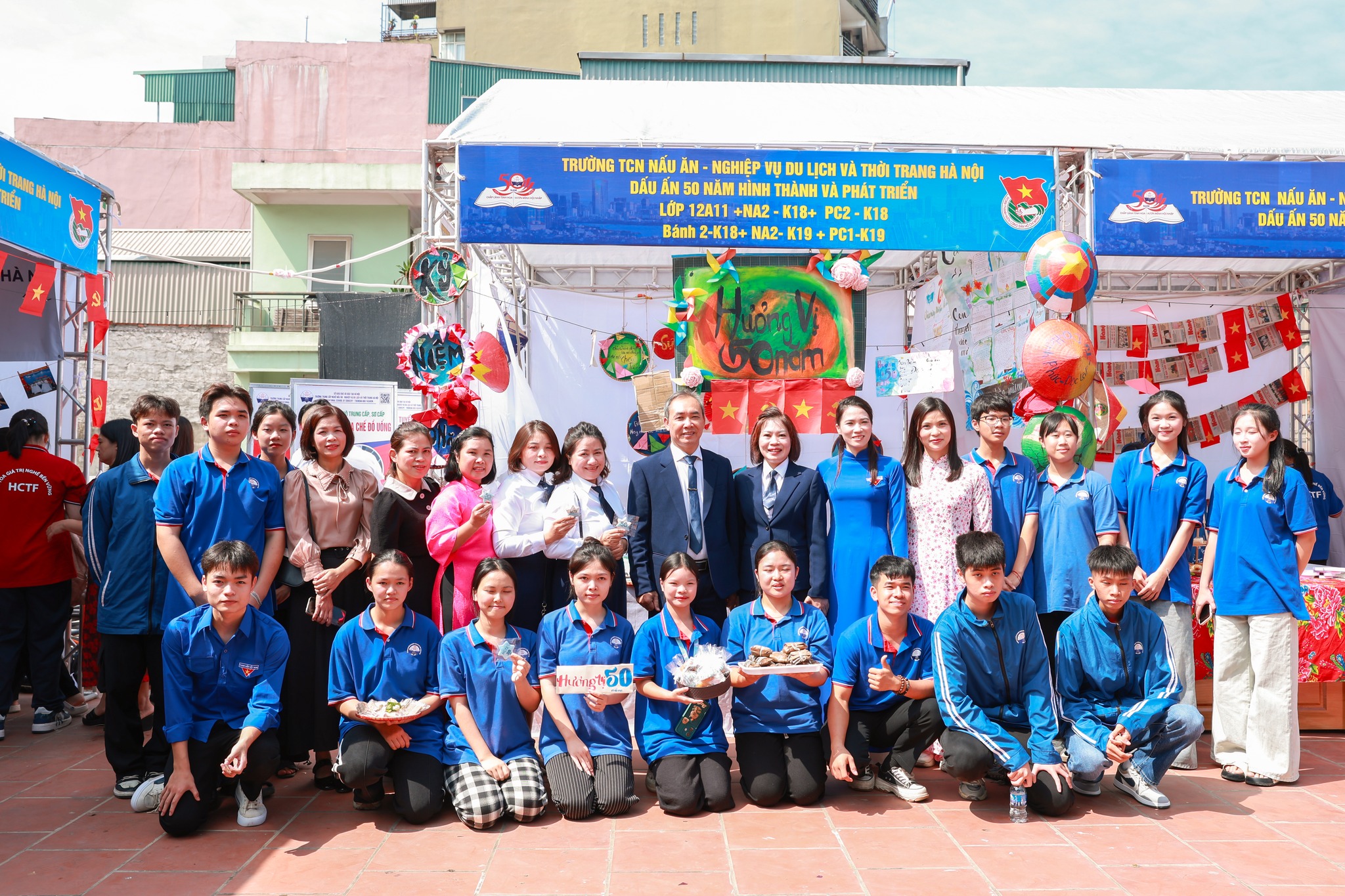 GIAN HÀNG THANH NIÊN-DẤU ẤN 50 NĂM