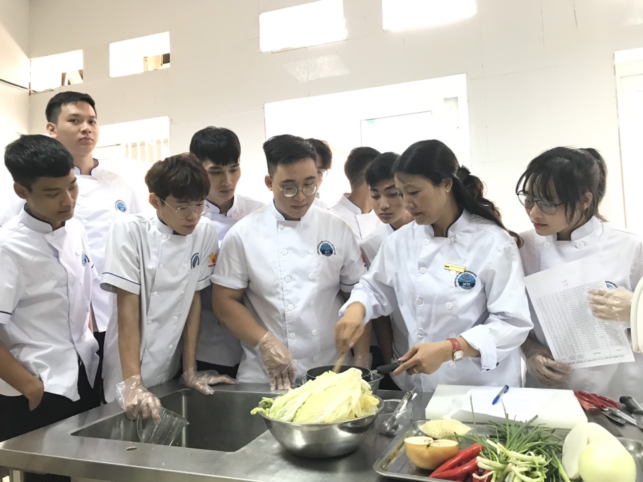 9+...Sự lựa chọn "VĂN HOÁ + NGHỀ "