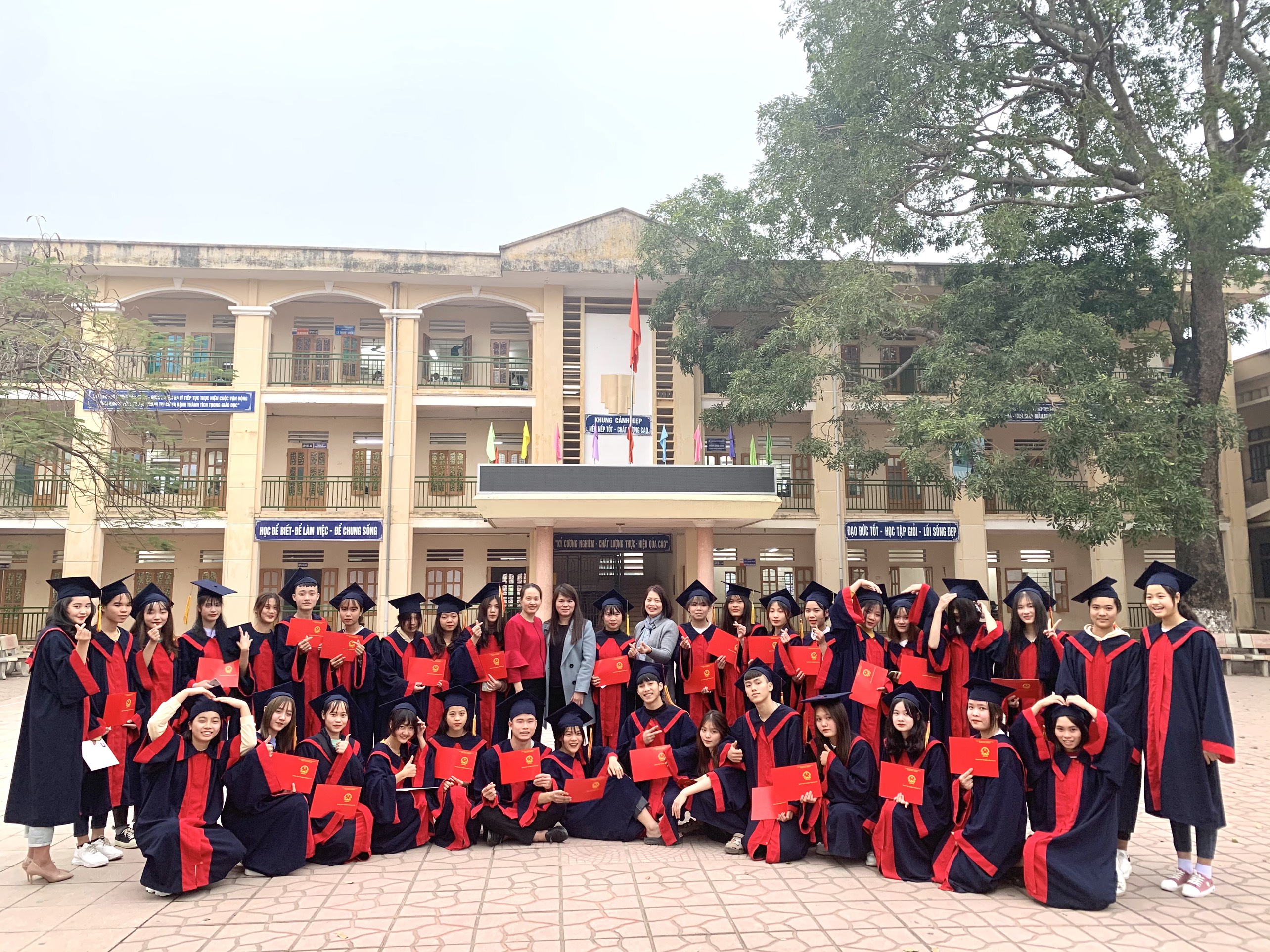 LỚP MAY THỜI TRANG BA VÌ - KHOÁ 12