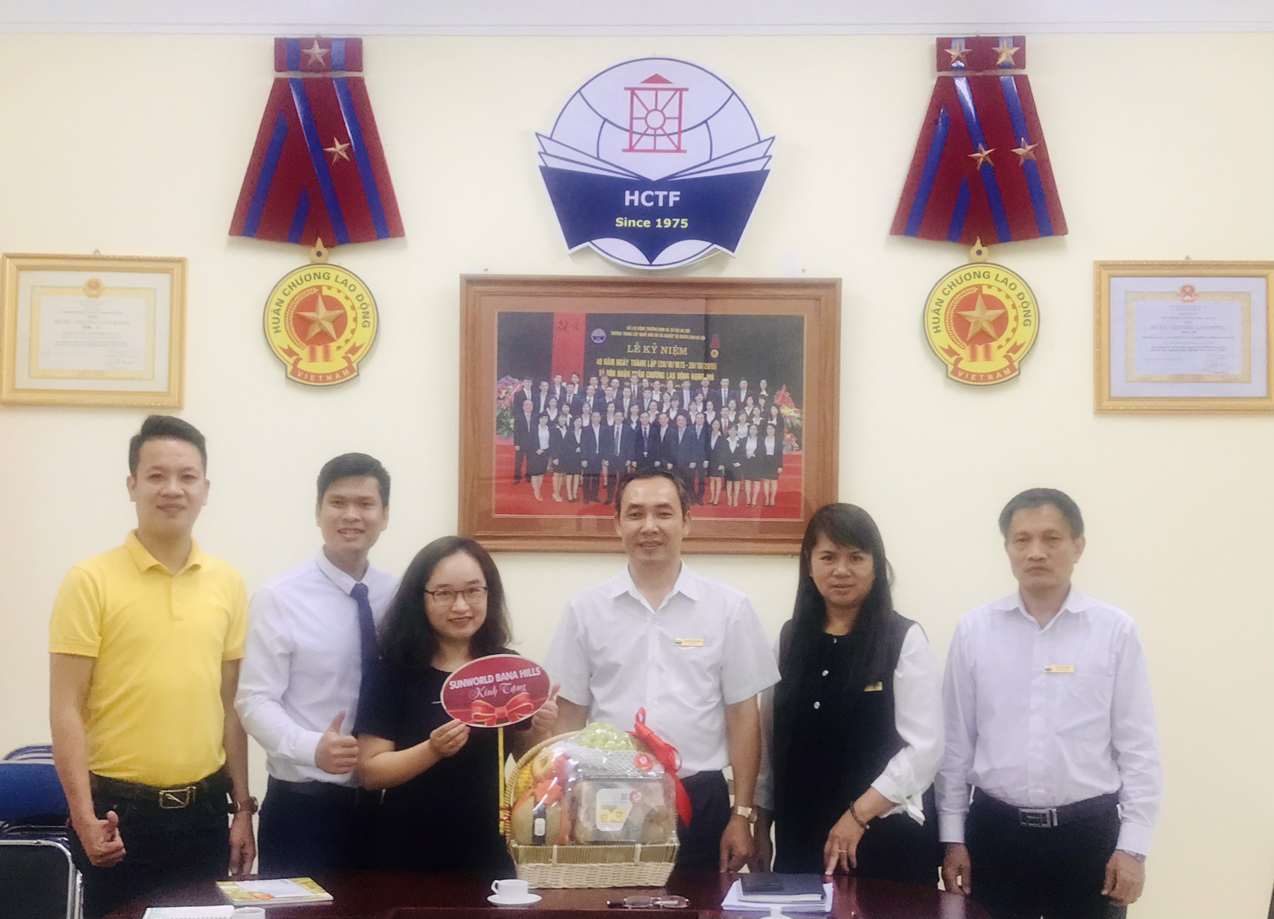 BGH làm việc với Công ty cáp treo Bà Nà Hill v/v thực tập cho học sinh năm 2021.