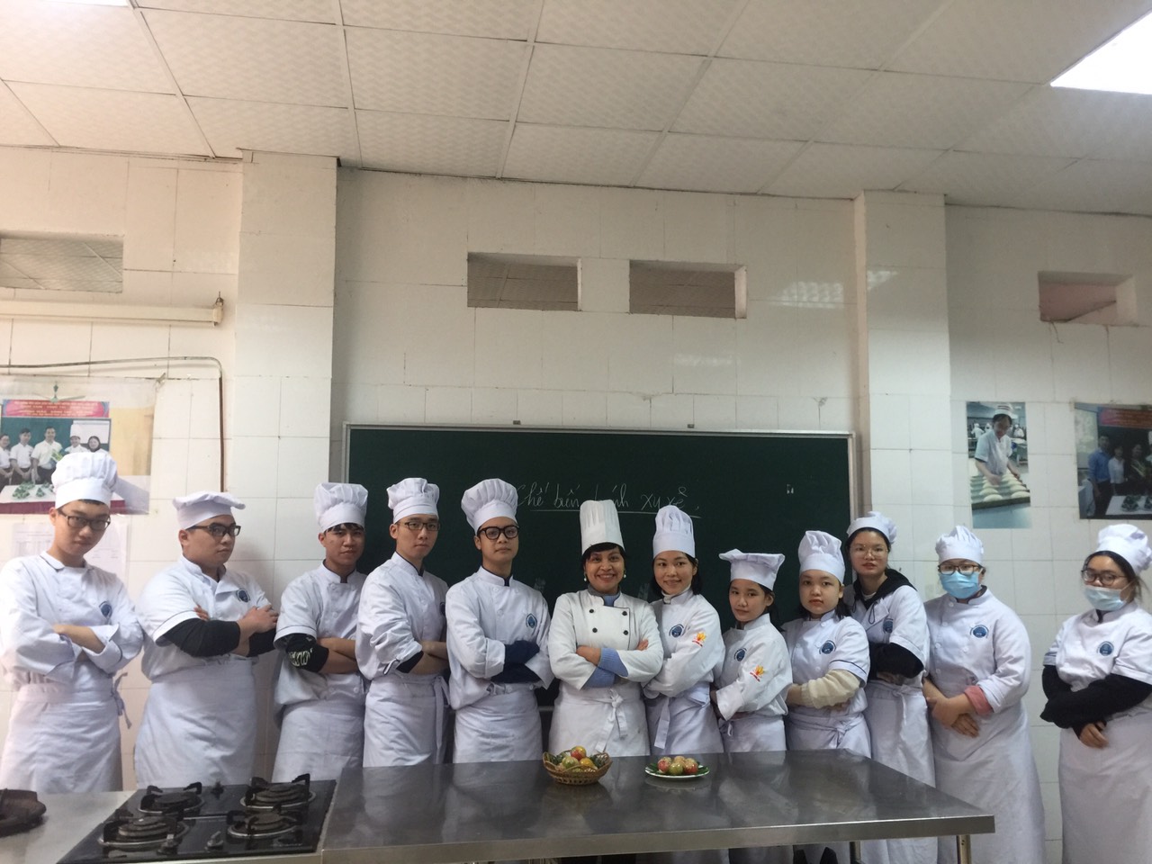 LỚP BÁNH KHOÁ 14 