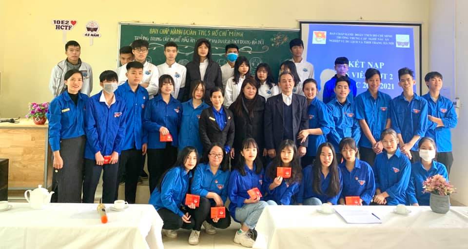 LỄ KẾT NẠP ĐOÀN VIÊN ĐỢT 2 - NĂM HỌC 2020 -2021 (22.12.2020)