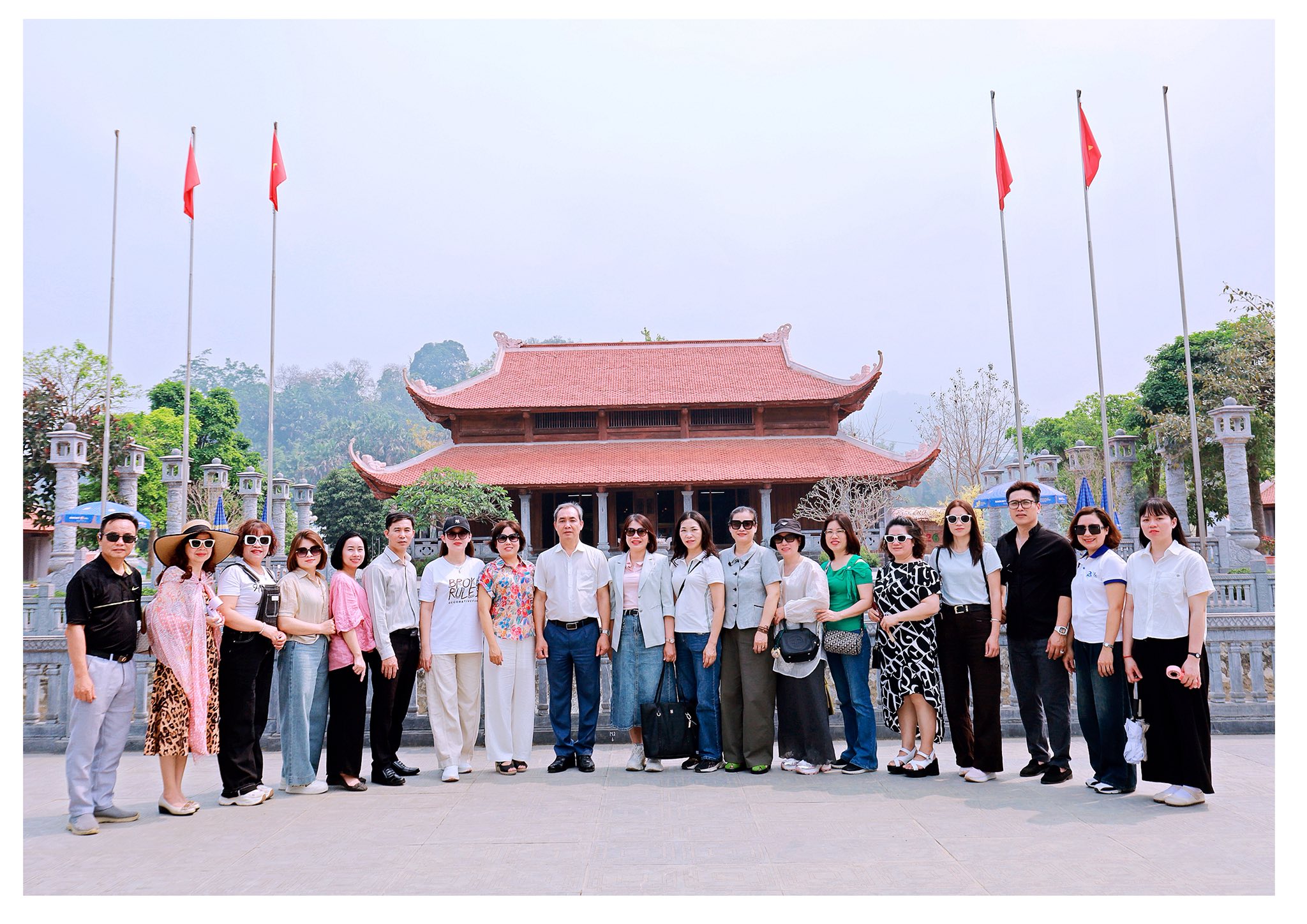 Đảng bộ Trường Trung cấp nghề Nấu ăn – Nghiệp vụ Du lịch & Thời trang Hà Nội tổ chức hoạt động học tập, sinh hoạt thực tế “Về nguồn” tại Tân Trào và Định Hóa